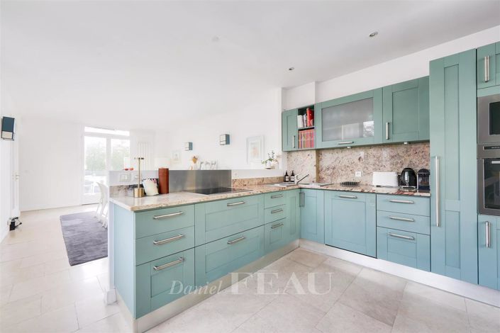 Image No.6-3 Bed House for sale