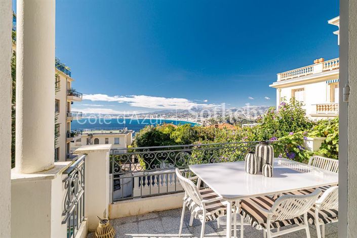 Image No.1-5 Bed Property for sale