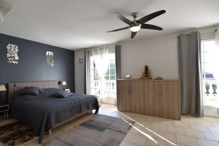 Image No.8-4 Bed House for sale