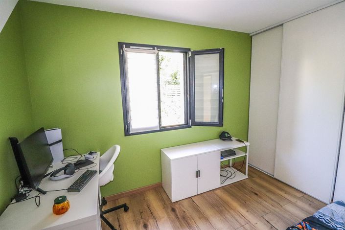 Image No.16-4 Bed House for sale