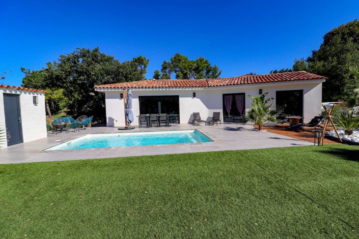 Image No.24-4 Bed House for sale