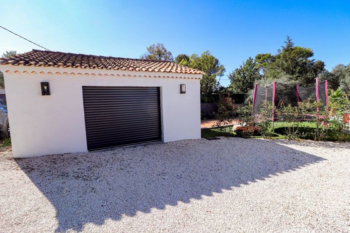 Image No.26-4 Bed House for sale