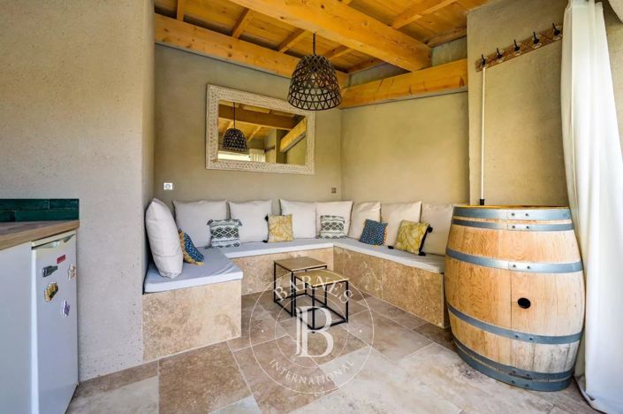 Image No.10-4 Bed House for sale