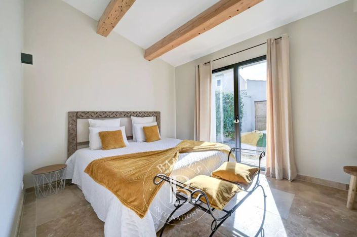 Image No.6-4 Bed House for sale