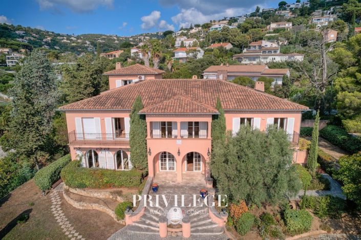 Image No.1-10 Bed House for sale