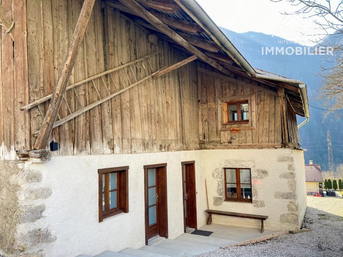 Image No.5-2 Bed House for sale