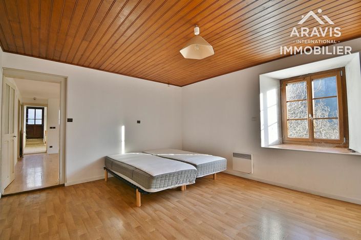 Image No.7-2 Bed House for sale