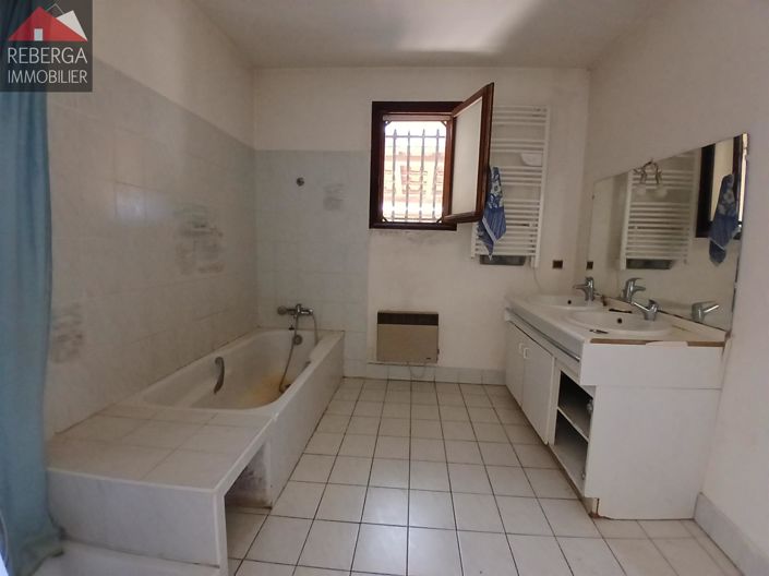 Image No.5-5 Bed House for sale