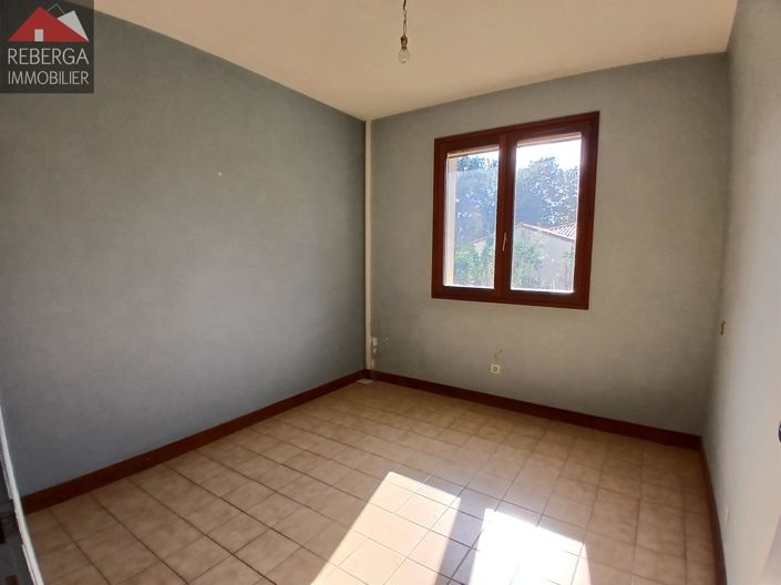 Image No.8-5 Bed House for sale