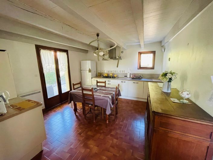 Image No.6-3 Bed House for sale