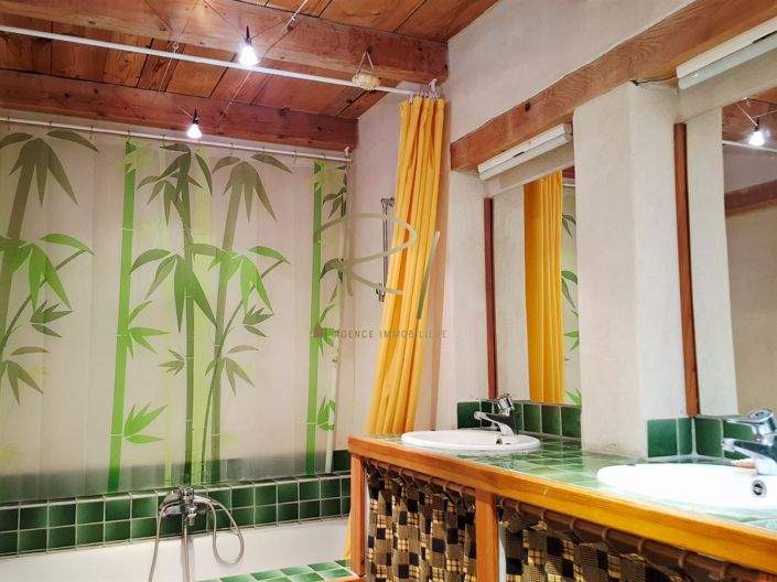 Image No.10-5 Bed House for sale