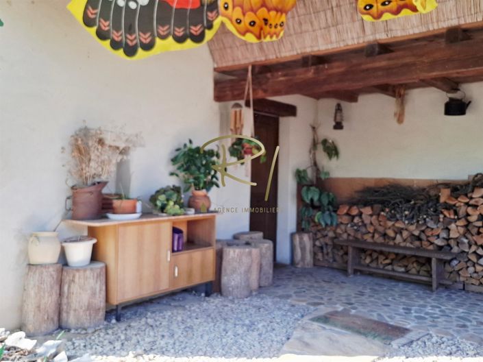 Image No.3-5 Bed House for sale