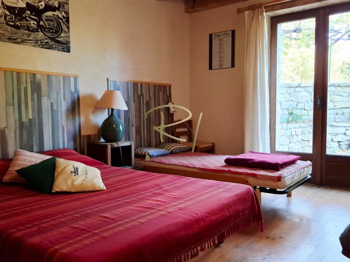 Image No.7-5 Bed House for sale