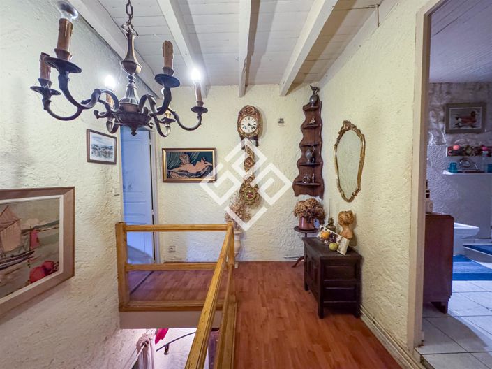 Image No.11-3 Bed House for sale