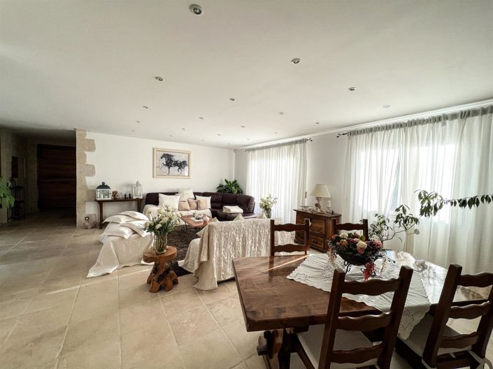 Image No.11-3 Bed House for sale