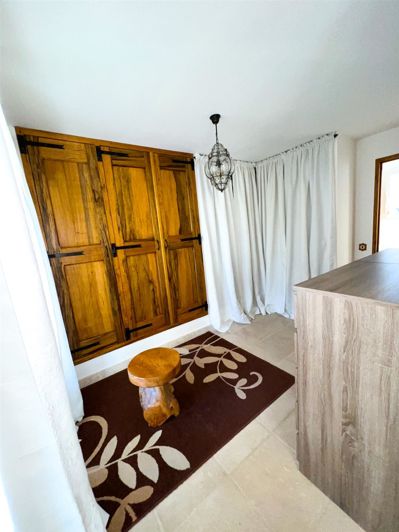 Image No.16-3 Bed House for sale