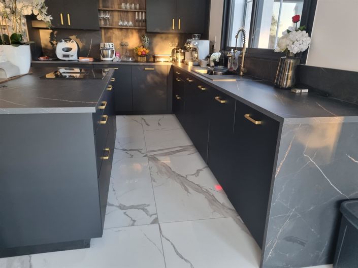 Image No.8-4 Bed House for sale