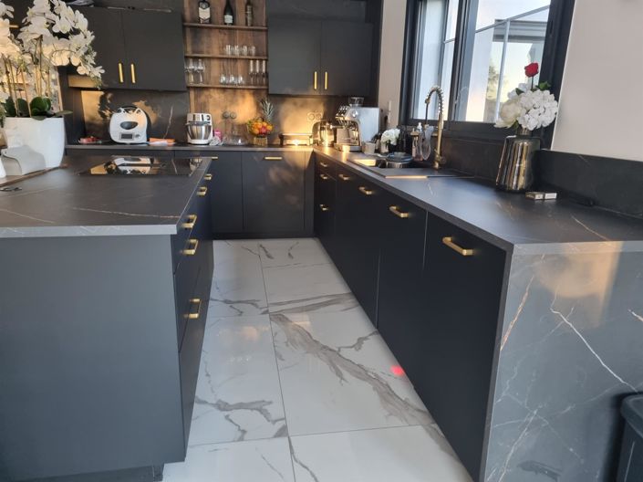 Image No.9-4 Bed House for sale