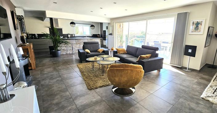 Image No.3-3 Bed House for sale