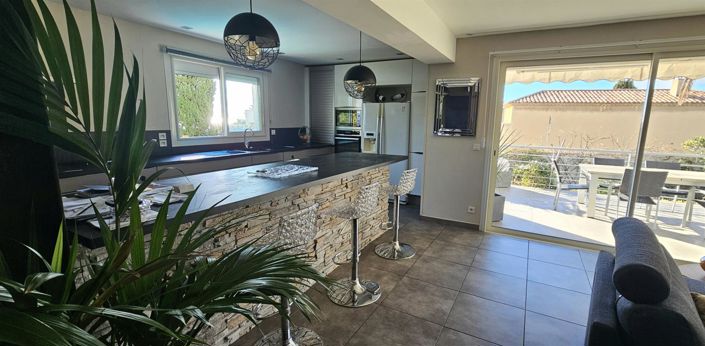 Image No.8-3 Bed House for sale