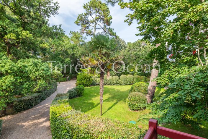 Image No.16-8 Bed House for sale