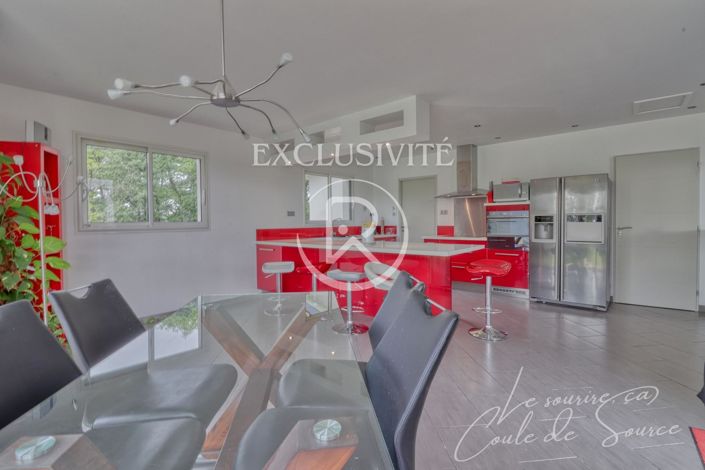 Image No.5-5 Bed House for sale