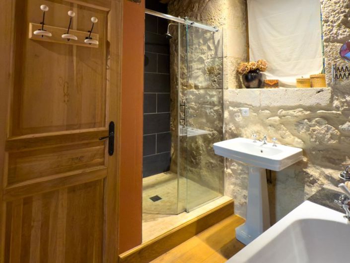 Image No.19-5 Bed House for sale