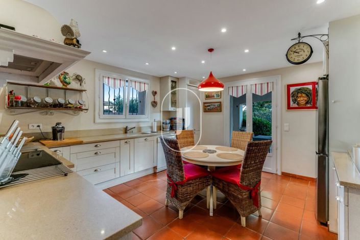 Image No.5-Maison de 6 chambres à vendre à Cogolin