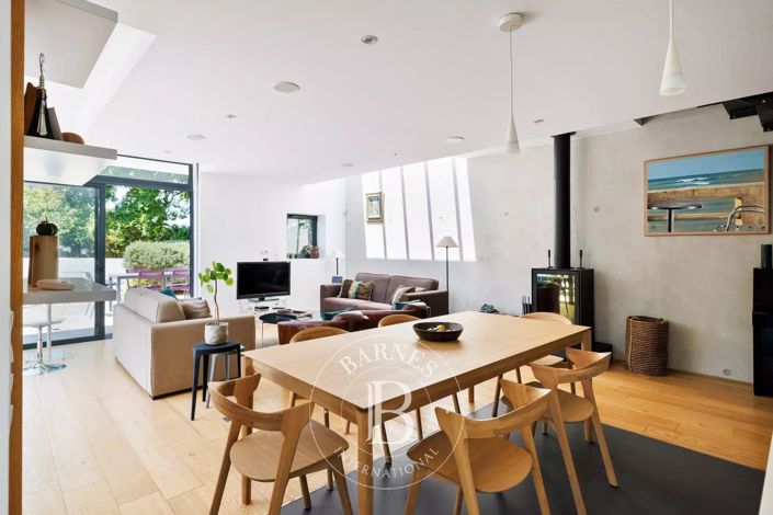 Image No.11-House for sale