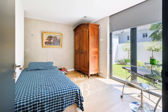 Image No.15-House for sale