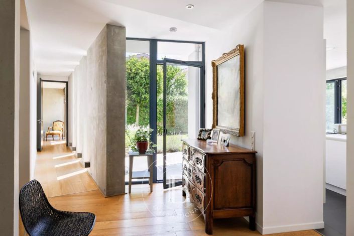 Image No.5-House for sale