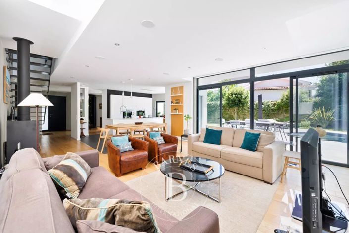 Image No.6-House for sale