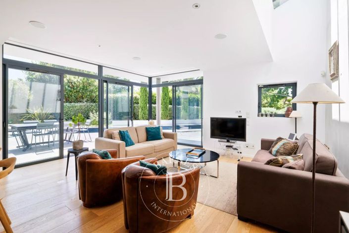 Image No.9-House for sale