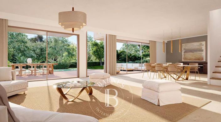 Image No.2-4 Bed House for sale