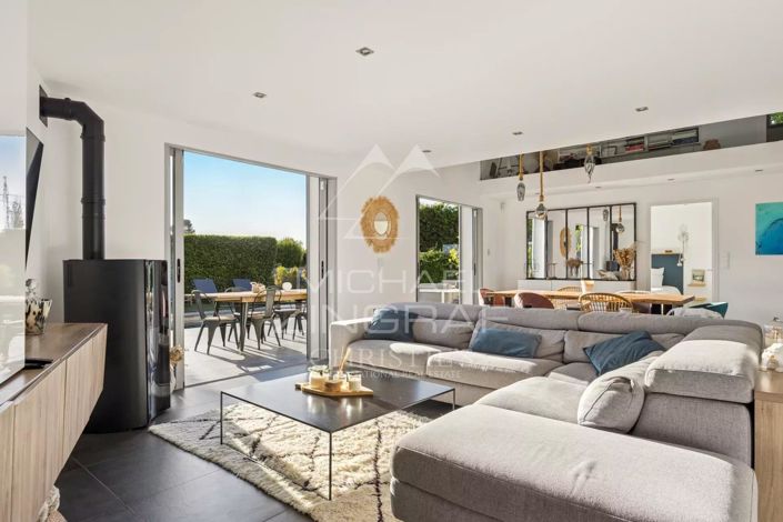 Image No.4-3 Bed House for sale