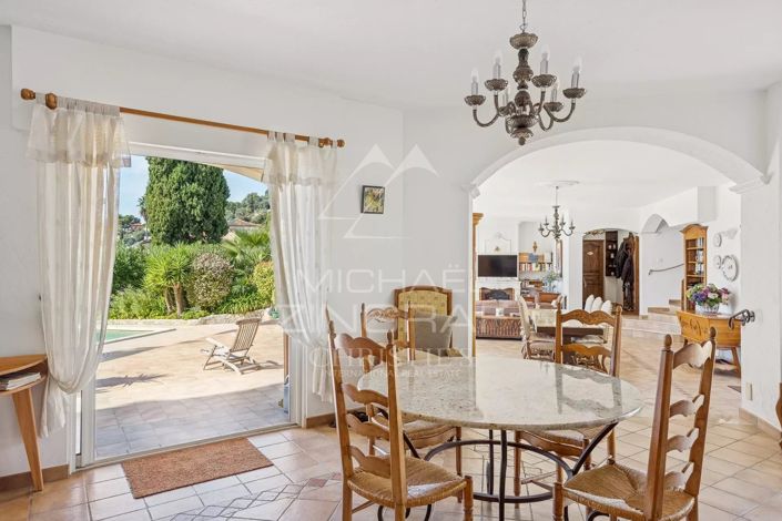 Image No.7-4 Bed House for sale