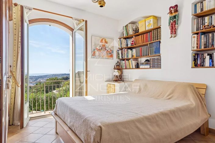 Image No.9-4 Bed House for sale