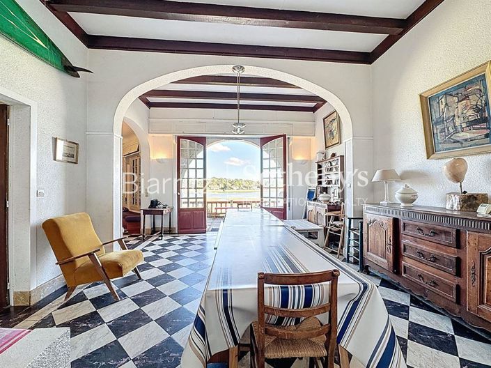 Image No.7-9 Bed House for sale