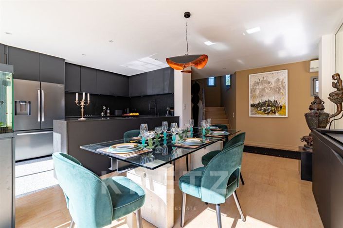 Image No.6-4 Bed House for sale