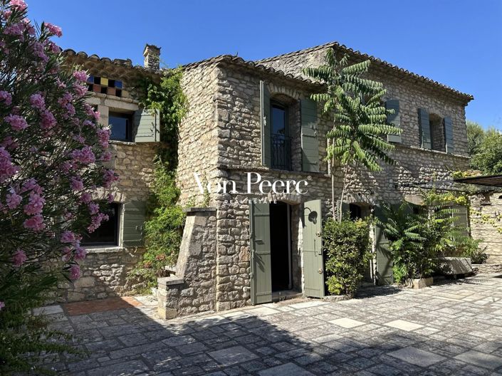 Image No.1-5 Bed House for sale