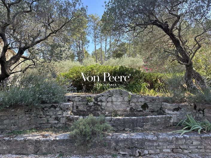 Image No.10-5 Bed House for sale