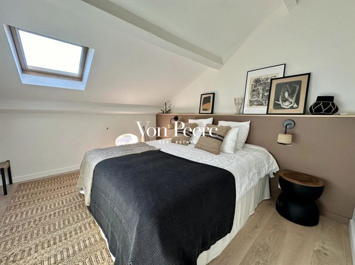 Image No.20-6 Bed House for sale