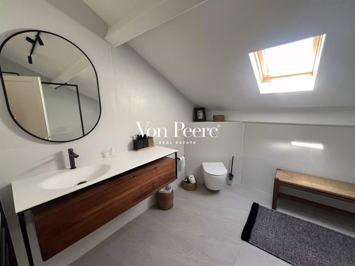 Image No.25-6 Bed House for sale