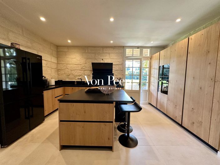 Image No.9-6 Bed House for sale