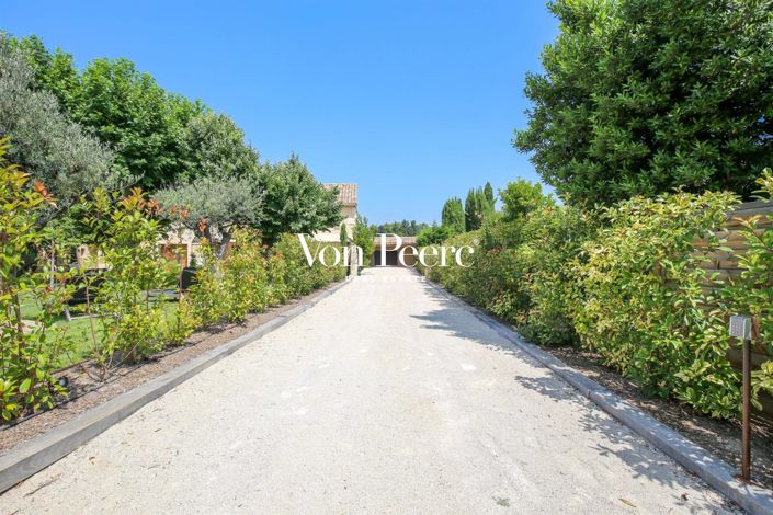 Image No.11-6 Bed House for sale