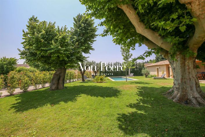 Image No.8-6 Bed House for sale