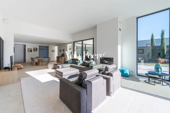 Image No.11-4 Bed House for sale