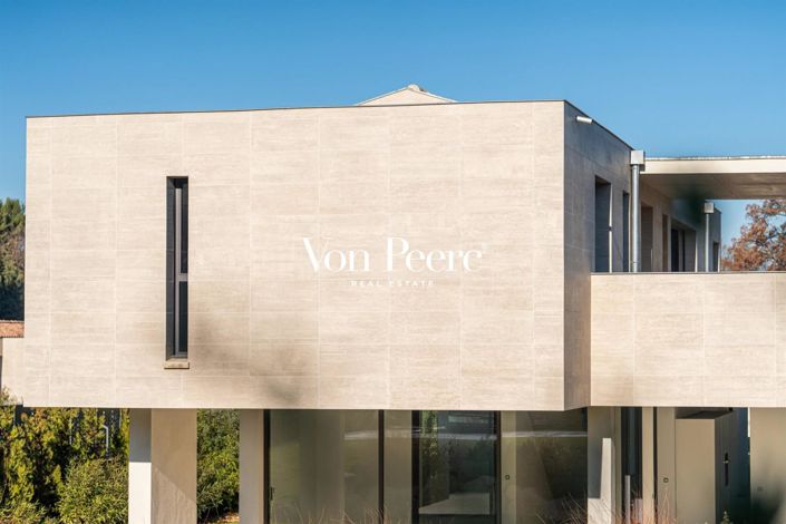 Image No.16-4 Bed House for sale