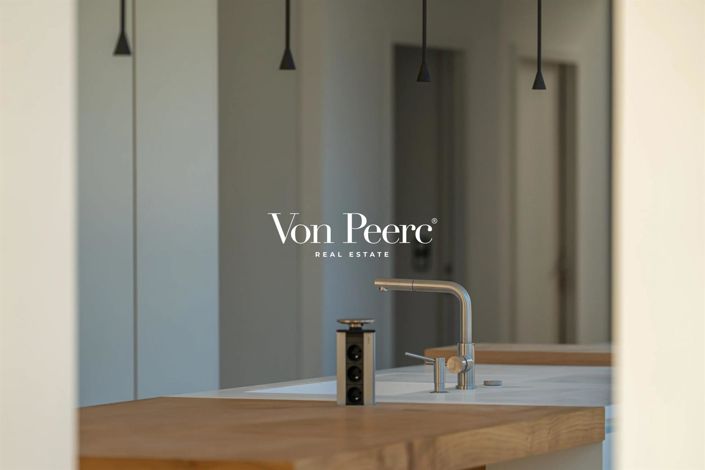 Image No.17-4 Bed House for sale