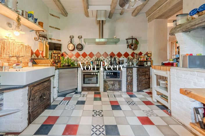 Image No.8-4 Bed House for sale